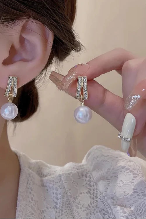 Glittery Glitter Pearl Drop Earrings