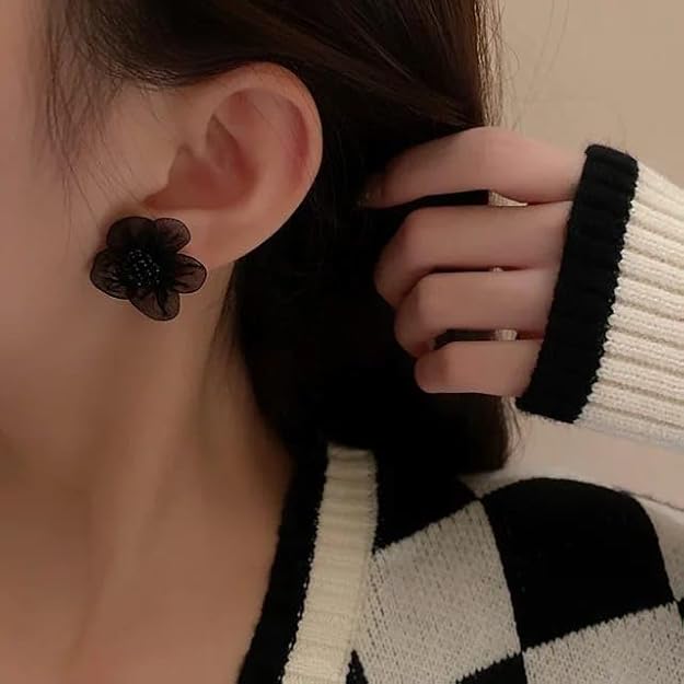 Black Flower Lace Stud Earrings