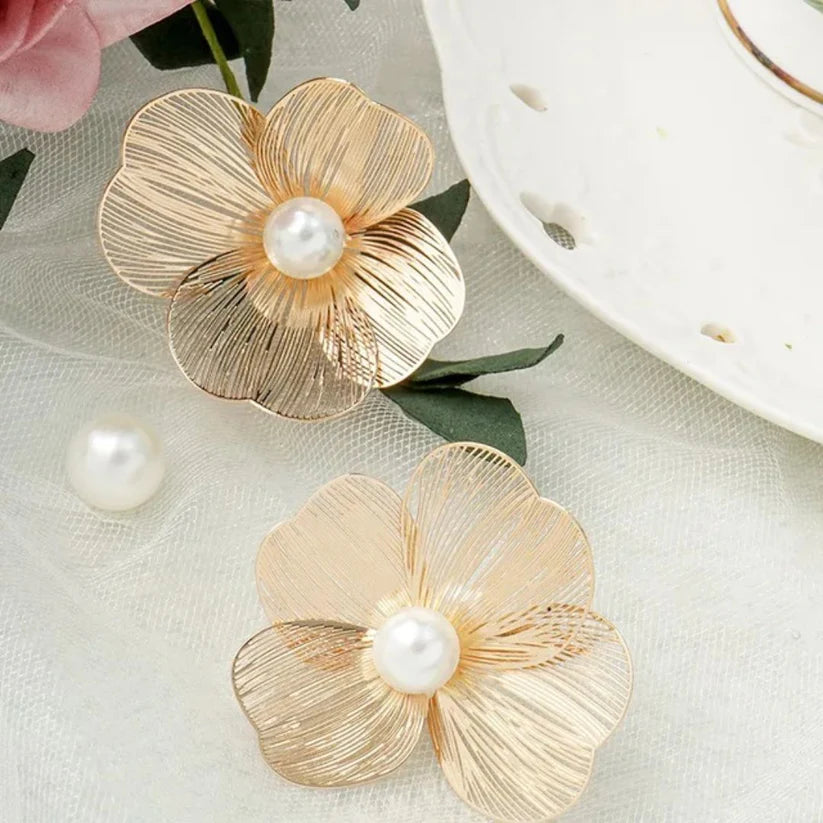 Golden Flower With Pearl