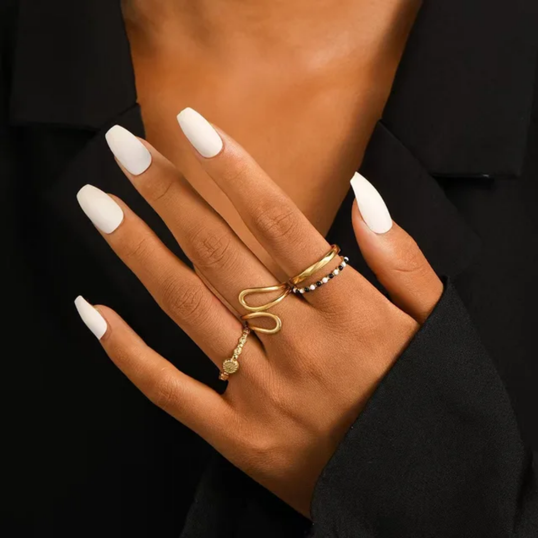 Carrie Hollow Ring