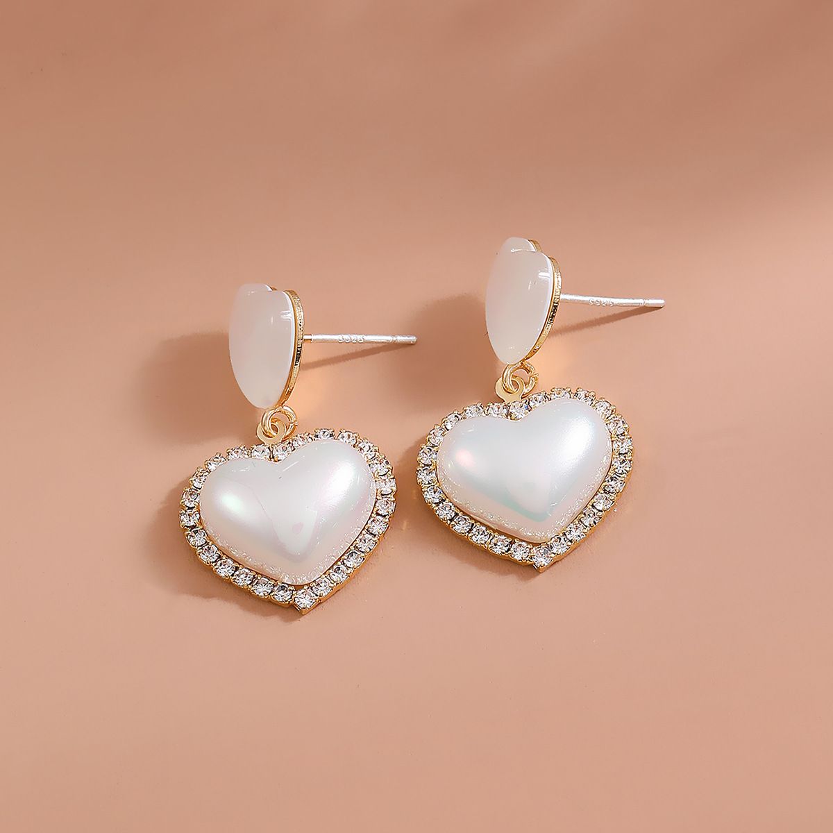 HeartBeat Pearl Cute Earrings