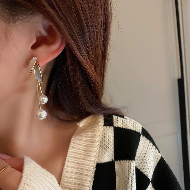 Leaf Pearl Drop Earrings