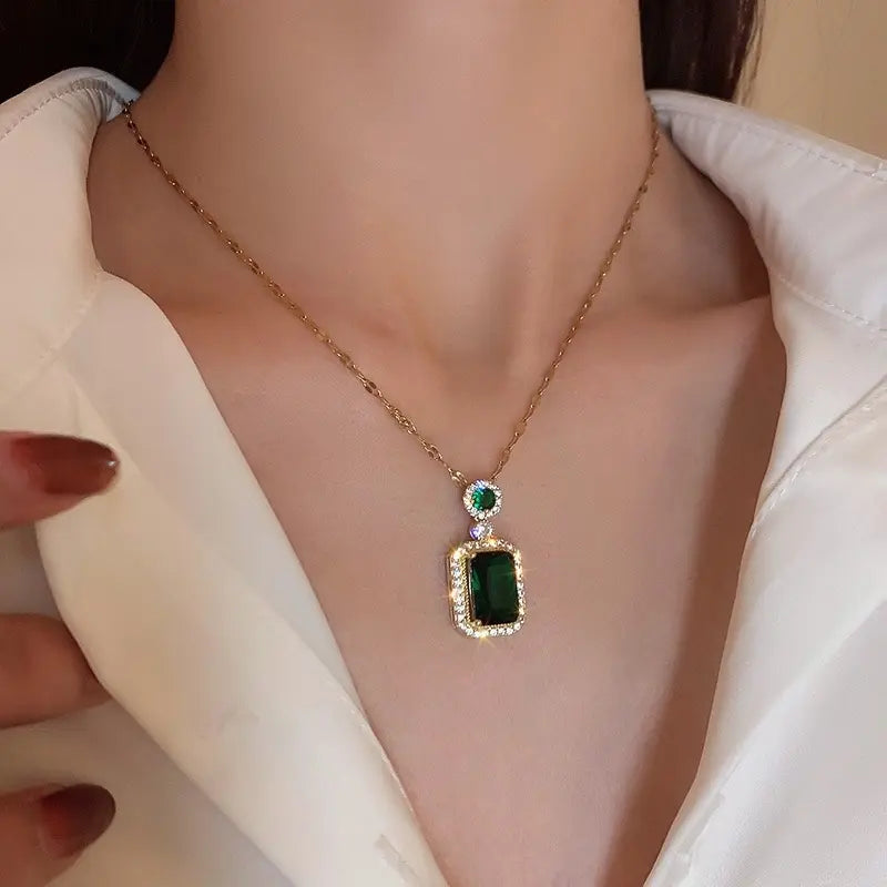 Green Emerald Elegance Pendant Necklace