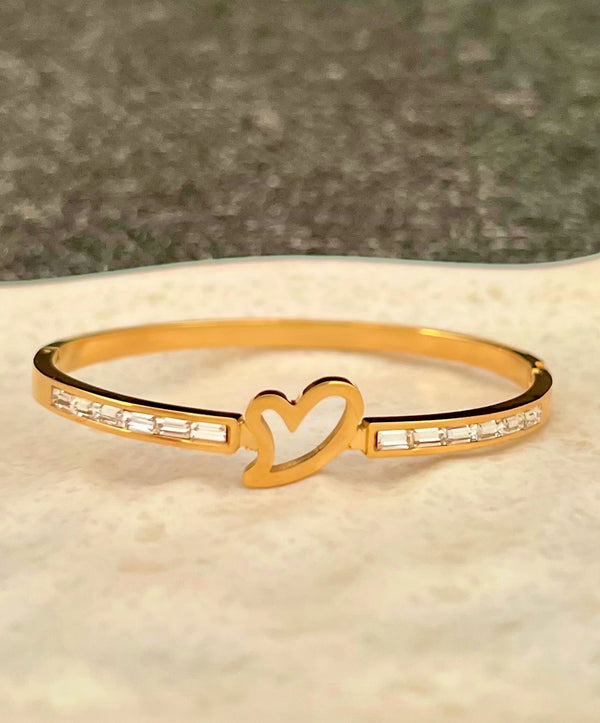 Eternal Heart Bracelet