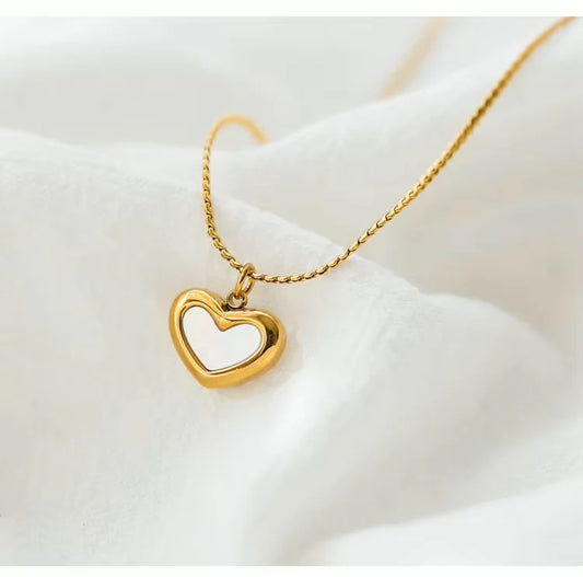 Aubine MOP Heart Necklace