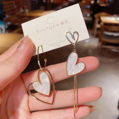 Mismatched White Heart Design Asymmetric Dangle Earrings