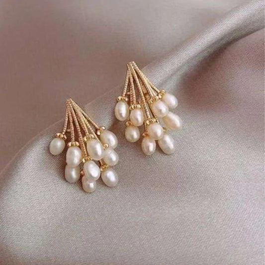 Pearly Pearl Earrings