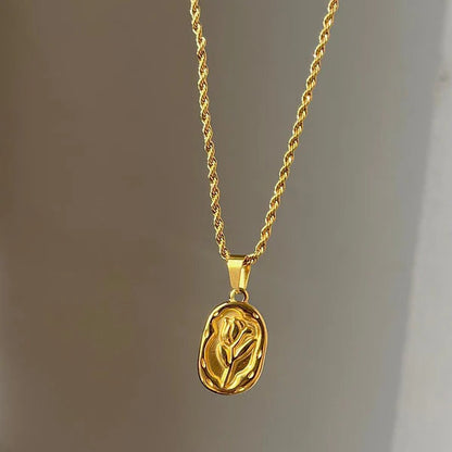 Rosa Aurea Pendant Necklace