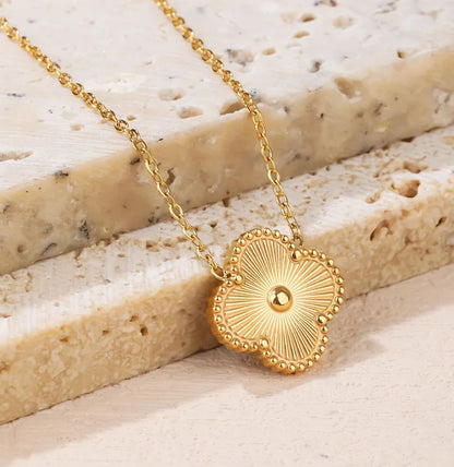 Noor 18k Clover Necklace