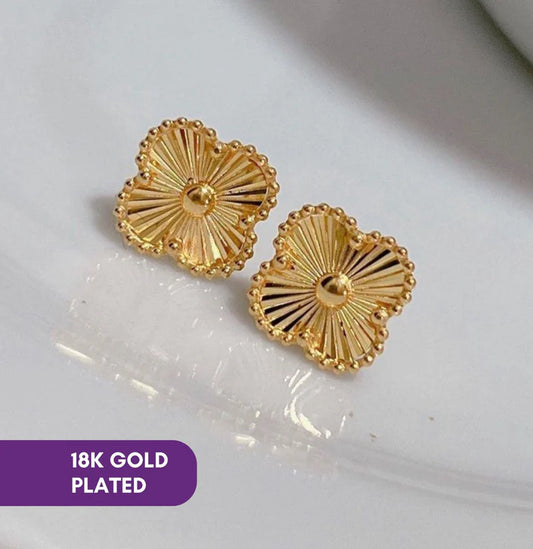 18K GOLD PLATED CLOVER STUD EARRINGS