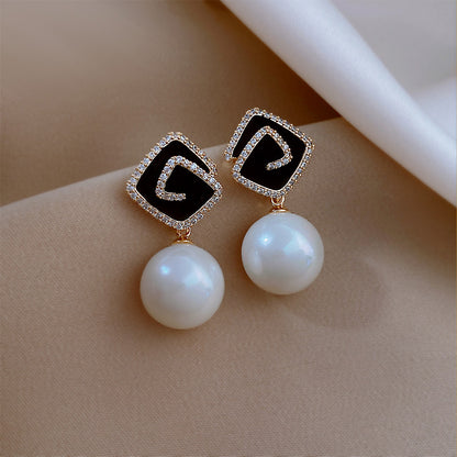 PearlFect Black Square Earrings